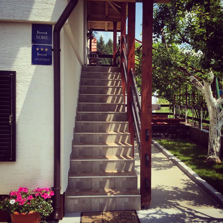 House Leonarda Hotel Grabovac  Exterior photo
